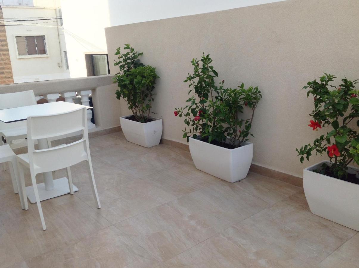 8Villa Saint Julian's 外观 照片